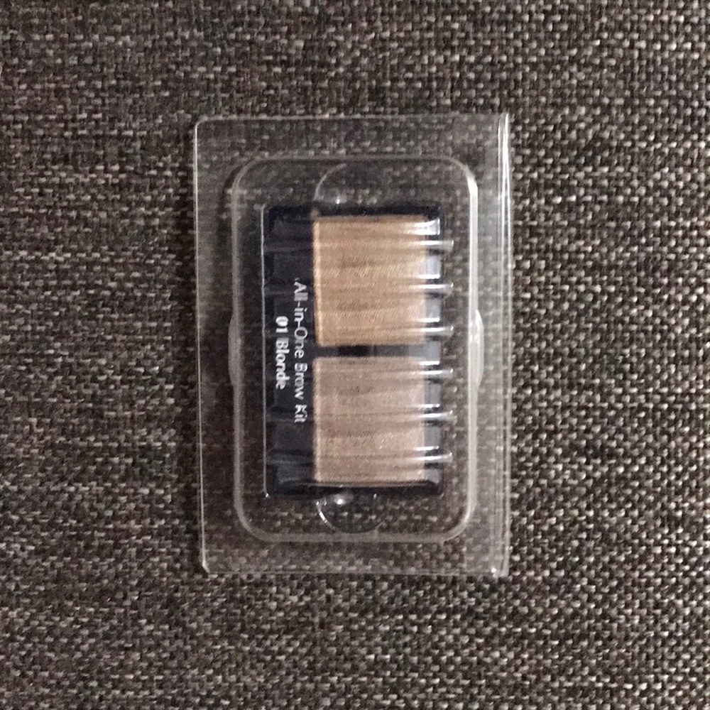 All-in-one brow kit